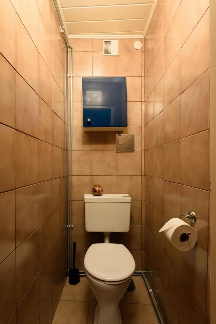 Apartment Zentral Direkt An U-Bahn Station Wien Exteriör bild