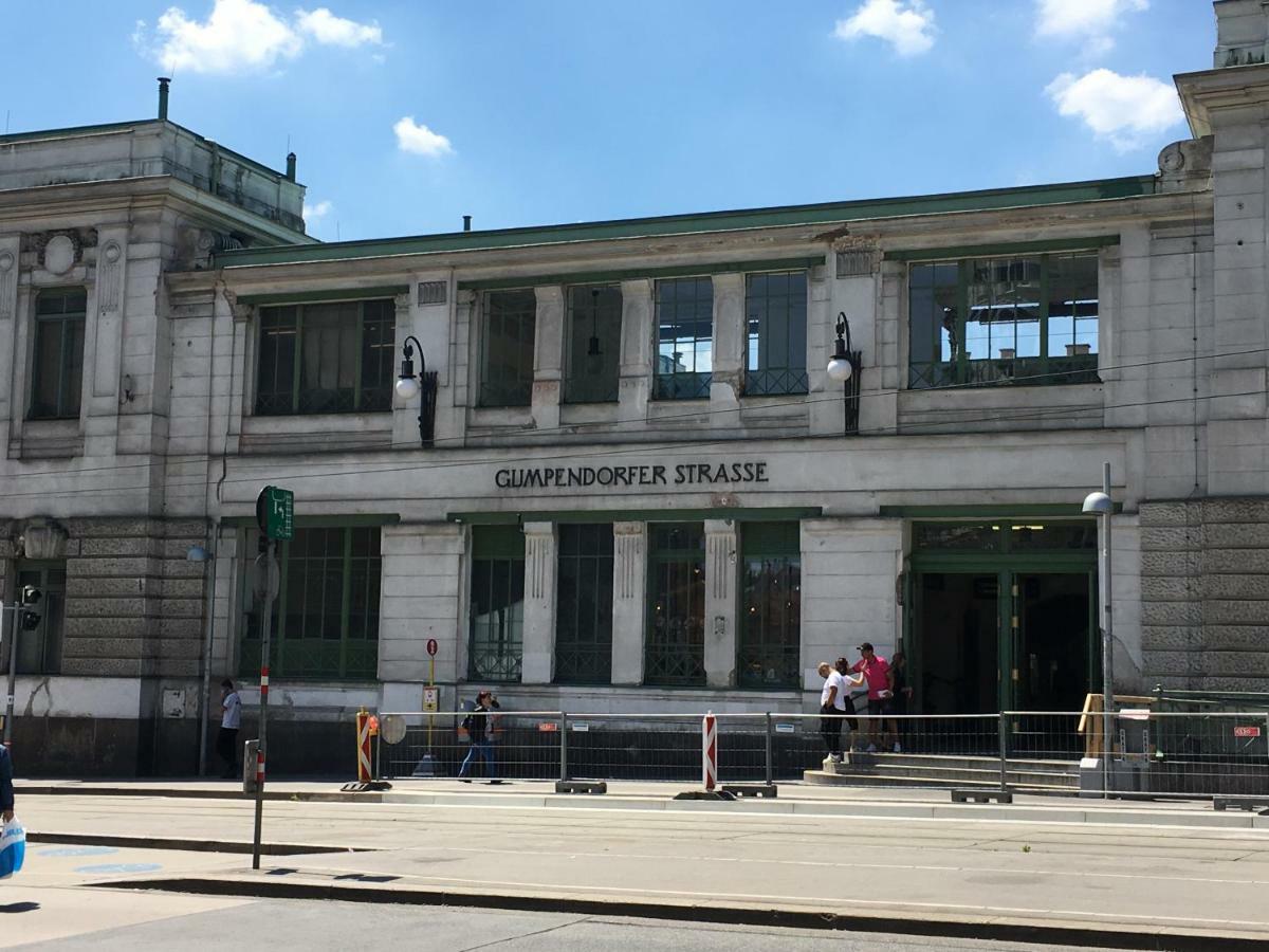 Apartment Zentral Direkt An U-Bahn Station Wien Exteriör bild