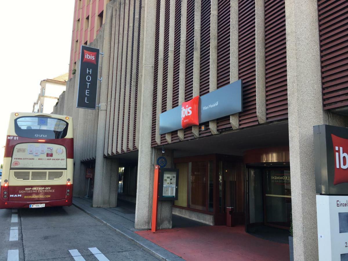 Apartment Zentral Direkt An U-Bahn Station Wien Exteriör bild